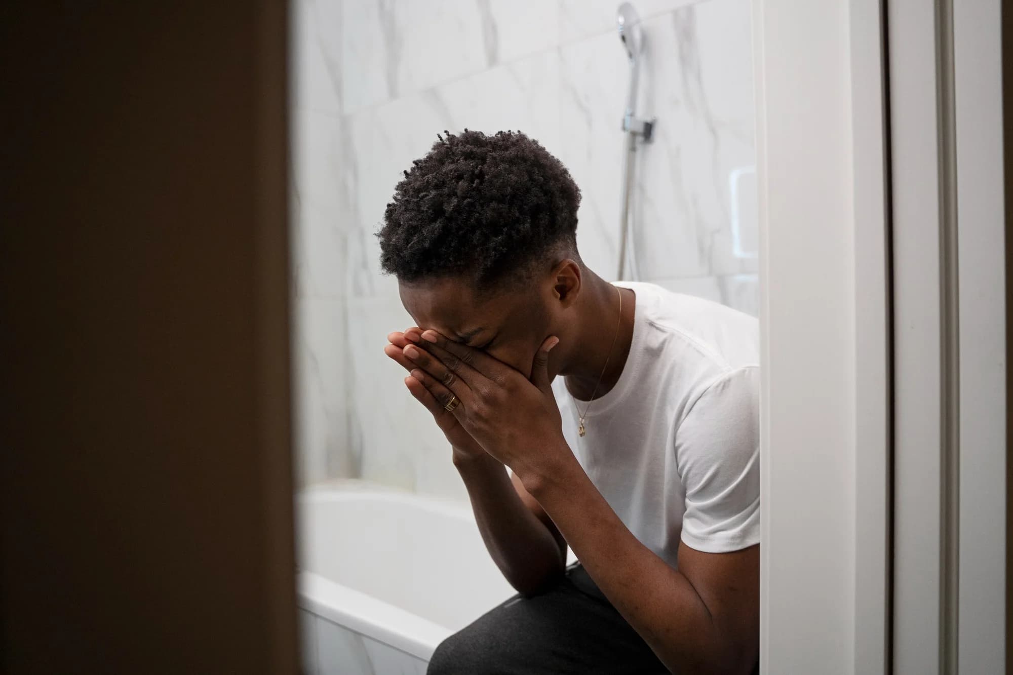 O Que É Trauma Não Resolvido? Sintomas, Causas e Tratamento
